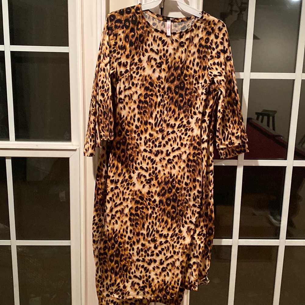 Leopard body on midi dress